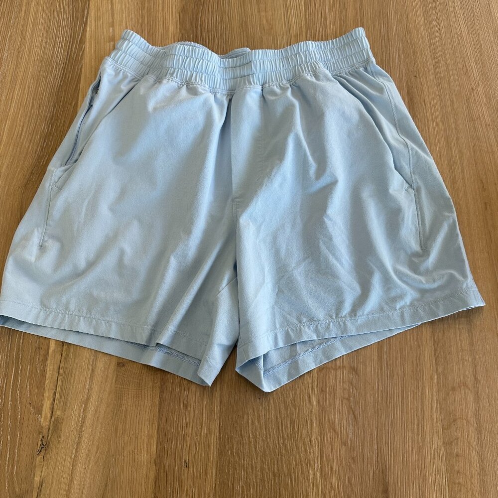 Lululemon Men's Pace Breaker Linerless Short 5" Size M in Light Blue